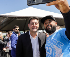 O governador Carlos Massa Ratinho Junior participou nesta quinta-feira (14) do lançamento da pedra fundamental do novo empreendimento do grupo J.Macêdo em Londrina, no Norte do Estado. 