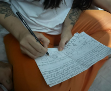 LIVRO DE COLORIR DETENTAS