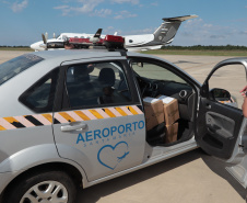 Avião da Casa Militar leva alimento especial para crianças internadas no Rio Grande do Sul