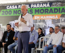 Com apoio do Estado, 200 moradores de Maringá ganham as chaves da casa própria