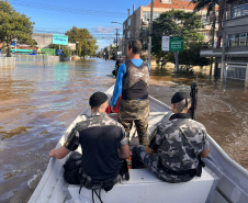 Com 104 agentes e muita tecnologia, forças de segurança do PR seguem apoiando o RS