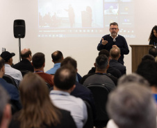 Sanepar homenageia empregados que atuaram na tragédia do Rio Grande do Sul