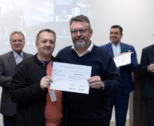 Sanepar homenageia empregados que atuaram na tragédia do Rio Grande do Sul
