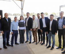 Carambeí, 13 de junho de 2024 - O governador Carlos Massa Ratinho Jr visita a nova fábrica de garrafas da Ambev, que está sendo construída em Carambeí, nos Campos Gerais.