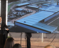 Carambeí, 13 de junho de 2024 - O governador Carlos Massa Ratinho Jr visita a nova fábrica de garrafas da Ambev, que está sendo construída em Carambeí, nos Campos Gerais.