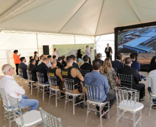 Carambeí, 13 de junho de 2024 - O governador Carlos Massa Ratinho Jr visita a nova fábrica de garrafas da Ambev, que está sendo construída em Carambeí, nos Campos Gerais.