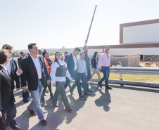 Carambeí, 13 de junho de 2024 - O governador Carlos Massa Ratinho Jr visita a nova fábrica de garrafas da Ambev, que está sendo construída em Carambeí, nos Campos Gerais.