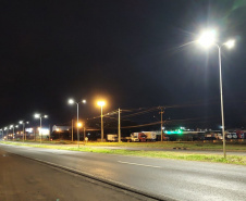 Obra de nova iluminação da BR-277 em Foz do Iguaçu e municípios vizinhos chega a 74% 