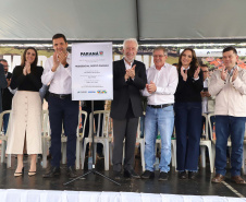 Darci Piana entrega residencial com 120 casas a famílias de Nova Londrina