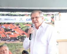 Darci Piana entrega residencial com 120 casas a famílias de Nova Londrina