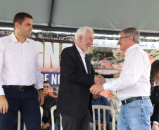 Darci Piana entrega residencial com 120 casas a famílias de Nova Londrina