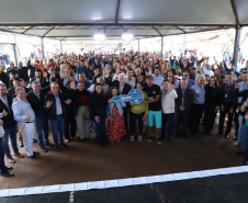 Darci Piana entrega residencial com 120 casas a famílias de Nova Londrina