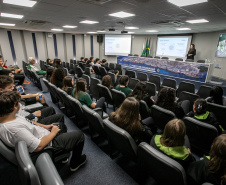 Mais de 1,2 mil visitantes conheceram o Porto de Paranaguá este ano 