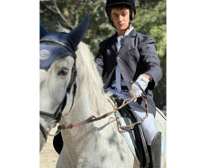 Terapia com cavalos oferecida pela PMPR colabora na qualidade de vida de pessoas com deficiência 