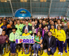 Governador em exercício Darci Piana participa do evento Transformando Pessoas, Formando Vencedores, evento que reuniu atletas e técnicos paranaenses que vão participar dos Jogos Olímpicos e Paralímpicos de Paris 2024.  Foto: Gabriel Rosa/AEN