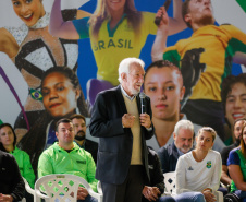 Governador em exercício Darci Piana participa do evento Transformando Pessoas, Formando Vencedores, evento que reuniu atletas e técnicos paranaenses que vão participar dos Jogos Olímpicos e Paralímpicos de Paris 2024.  Foto: Gabriel Rosa/AEN