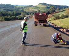 Pavimentação entre Pitanga e Mato Rico está 74% finalizada 