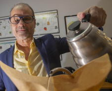 Com apoio do Tecpar, empreendedores vão produzir água especial para o preparo de cafés