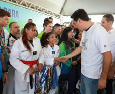 O governador Carlos Massa Ratinho Junior anunciou neste sábado (22), no balneário de Praia de Leste, o projeto de modernização da orla de Pontal do Paraná e um pacote de investimentos para a cidade que ultrapassará R$ 96 milhões
