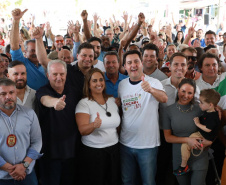 O governador Carlos Massa Ratinho Junior anunciou neste sábado (22), no balneário de Praia de Leste, o projeto de modernização da orla de Pontal do Paraná e um pacote de investimentos para a cidade que ultrapassará R$ 96 milhões