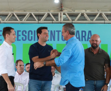 O governador Carlos Massa Ratinho Junior anunciou neste sábado (22), no balneário de Praia de Leste, o projeto de modernização da orla de Pontal do Paraná e um pacote de investimentos para a cidade que ultrapassará R$ 96 milhões