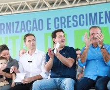 O governador Carlos Massa Ratinho Junior anunciou neste sábado (22), no balneário de Praia de Leste, o projeto de modernização da orla de Pontal do Paraná e um pacote de investimentos para a cidade que ultrapassará R$ 96 milhões