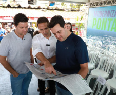 O governador Carlos Massa Ratinho Junior anunciou neste sábado (22), no balneário de Praia de Leste, o projeto de modernização da orla de Pontal do Paraná e um pacote de investimentos para a cidade que ultrapassará R$ 96 milhões