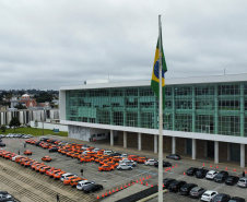 Governo do Paraná abre linha de crédito com juros subsidiados para taxistas renovarem frota