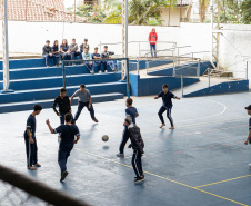  Cerca de um milhão de estudantes voltam às aulas, pela rede de ensino, nesta quarta-feira