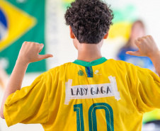 Aula de globalização: escolas estaduais mobilizaram alunos para a abertura das Olimpíadas
