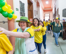 Aula de globalização: escolas estaduais mobilizaram alunos para a abertura das Olimpíadas