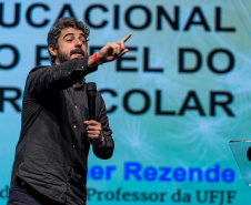 Educação promove encontro para capacitar diretores da rede e gestores dos Núcleos Regionais de Educação (NREs) de todo o Estado