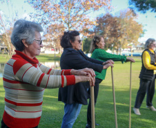 Expectativa de vida do Paraná ultrapassa 79 anos, aponta projeção do IBGE