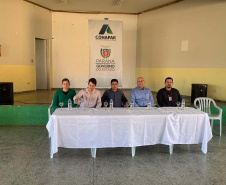 COHAPAR - Entrega de títulos de regularização fundiária em Japira