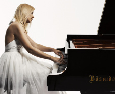 Orquestra Sinfônica do Paraná recebe fenômeno Valentina Lisitsa