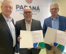  Com parceria entre Sesa, Setti e Unicentro, Hospital Regional Centro-Oeste formaliza implantação de hospital-escola