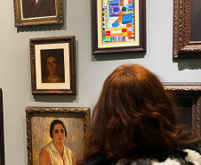  Intervenção de Jefferson Svoboda no Museu Casa Alfredo Andersen convida o público à reflexão