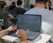 Alunos do projeto Talento Tech realizam primeira prova presencial nos 50 municípios