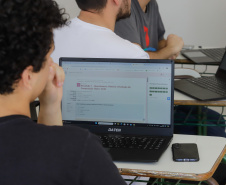 Alunos do projeto Talento Tech realizam primeira prova presencial nos 50 municípios