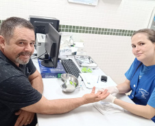 Homem aumenta ida aos serviços de saúde, mas mortalidade continua elevada
