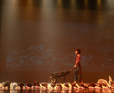 Apresentações gratuitas de grupo de dança do Colégio Estadual do Paraná chegam a Umuarama 