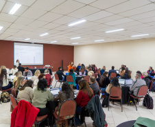 Capacitação reúne técnicos pedagógicos dos NREs para aplicação de IA no ensino da matemática nas escolas do Estado