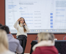 Capacitação reúne técnicos pedagógicos dos NREs para aplicação de IA no ensino da matemática nas escolas do Estado