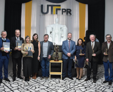 Representantes do Estado recebem homenagem pela atuação no fomento  científico do Paraná