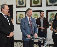 Representantes do Estado recebem homenagem pela atuação no fomento  científico do Paraná