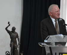 Representantes do Estado recebem homenagem pela atuação no fomento  científico do Paraná