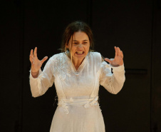 Guairinha recebe Cláudia Abreu imersa no universo de Virginia Woolf