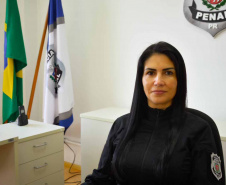 A Polícia Penal do Paraná terá uma policial penal feminina pela primeira vez como diretora. O secretário da Segurança Pública, Hudson Leôncio Teixeira, anunciou Ananda Chalegre como nova diretora-geral da instituição