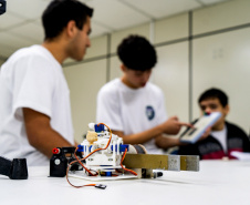 Dia Nacional da Educação Profissional e Tecnológica: alunos ajudam a contar histórias que motivaram expansão da modalidade no Paraná