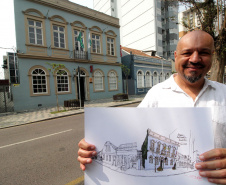 Desenhista e urban sketcher Simon Taylor assume residência artística do Museu Casa Alfredo Andersen 